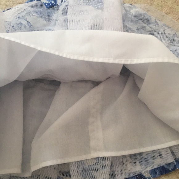 💙 Blue Floral Dress 💙 - Picture 2 of 3